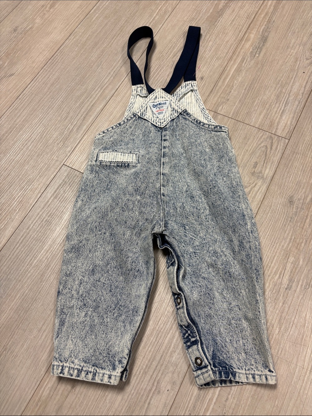 Vintage!! OshKosh B'gosh Denim Overalls with Navy Straps